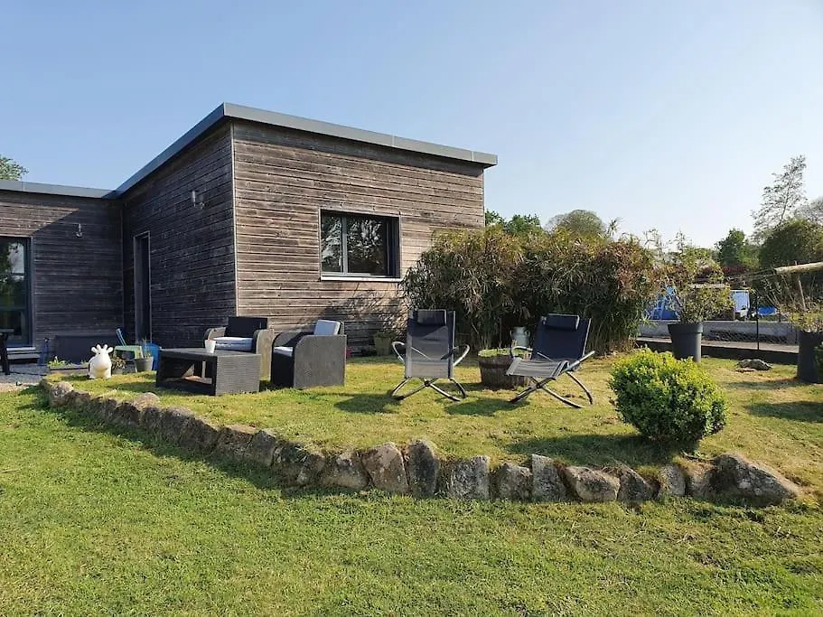 Holiday home Le Paradis Des Enfants Et Sa Maison En Bois Combrit