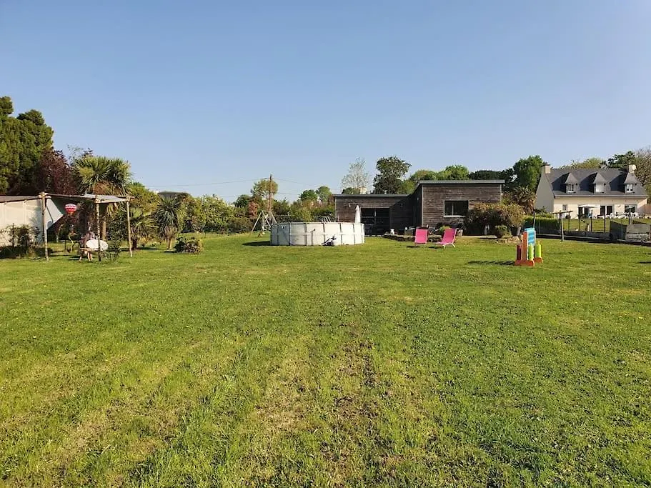 Le Paradis Des Enfants Et Sa Maison En Bois Combrit France