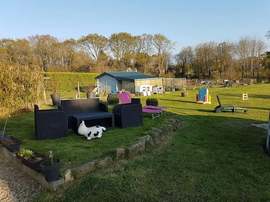 Holiday home Le Paradis Des Enfants Et Sa Maison En Bois Combrit France