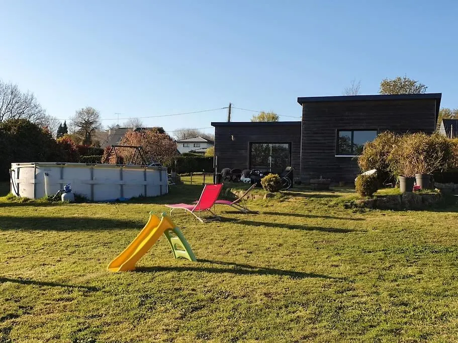 Le Paradis Des Enfants Et Sa Maison En Bois Combrit