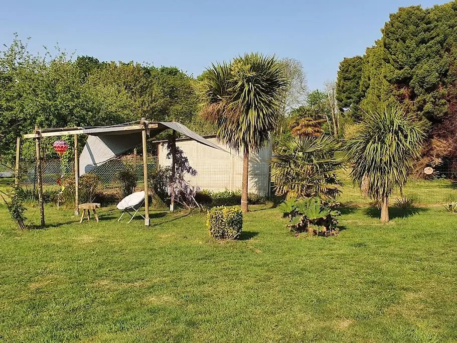 Le Paradis Des Enfants Et Sa Maison En Bois Combrit France