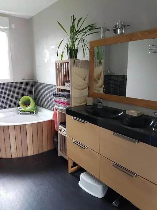 Le Paradis Des Enfants Et Sa Maison En Bois Combrit