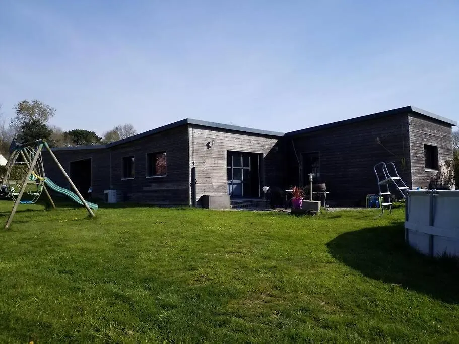 Le Paradis Des Enfants Et Sa Maison En Bois Combrit 0*,