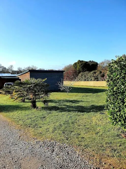 Holiday home Le Paradis Des Enfants Et Sa Maison En Bois Combrit