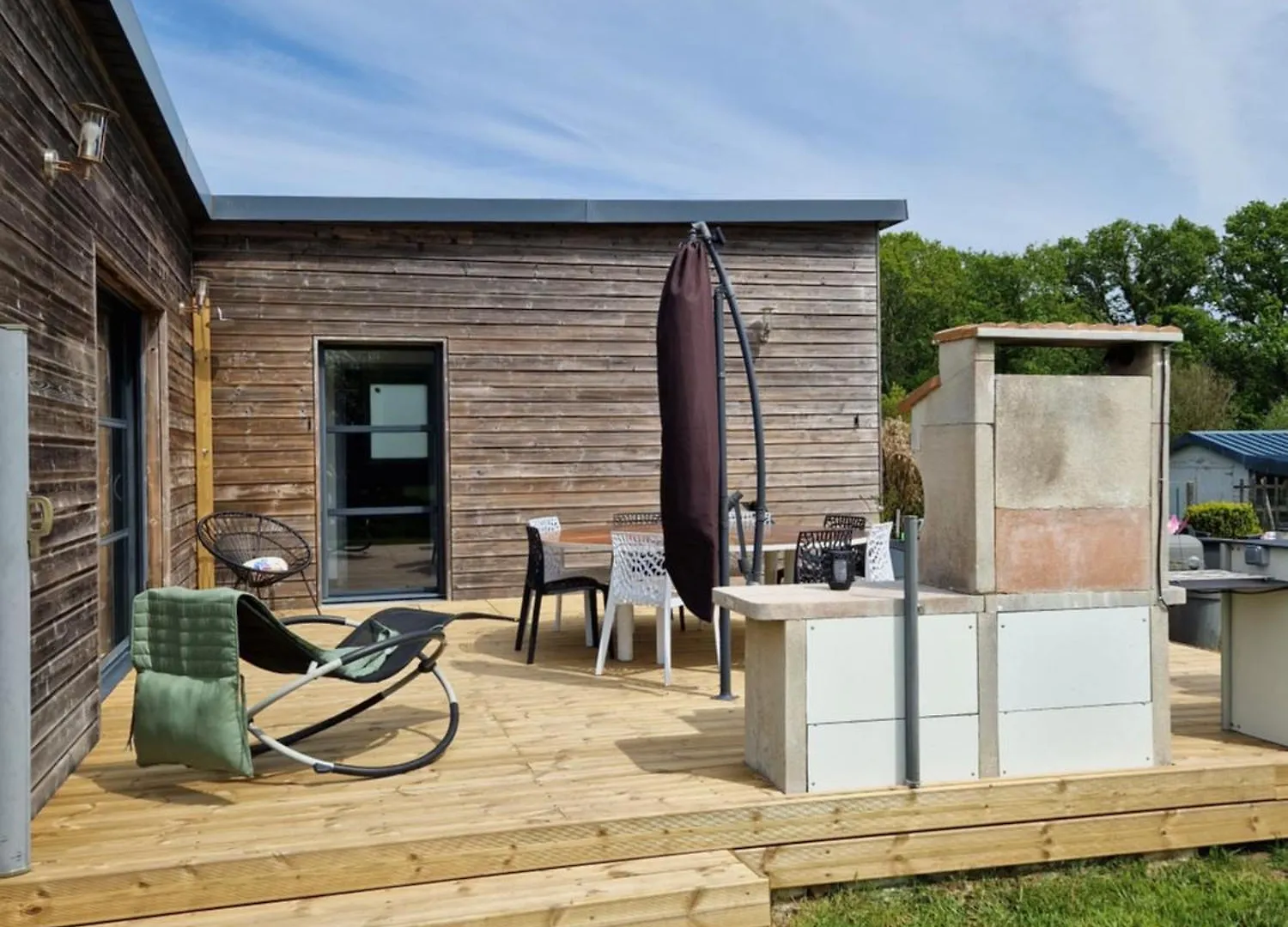 Le Paradis Des Enfants Et Sa Maison En Bois Combrit