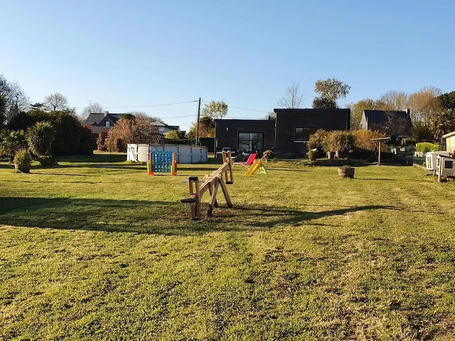 Prázdninový dům Le Paradis Des Enfants Et Sa Maison En Bois Combrit